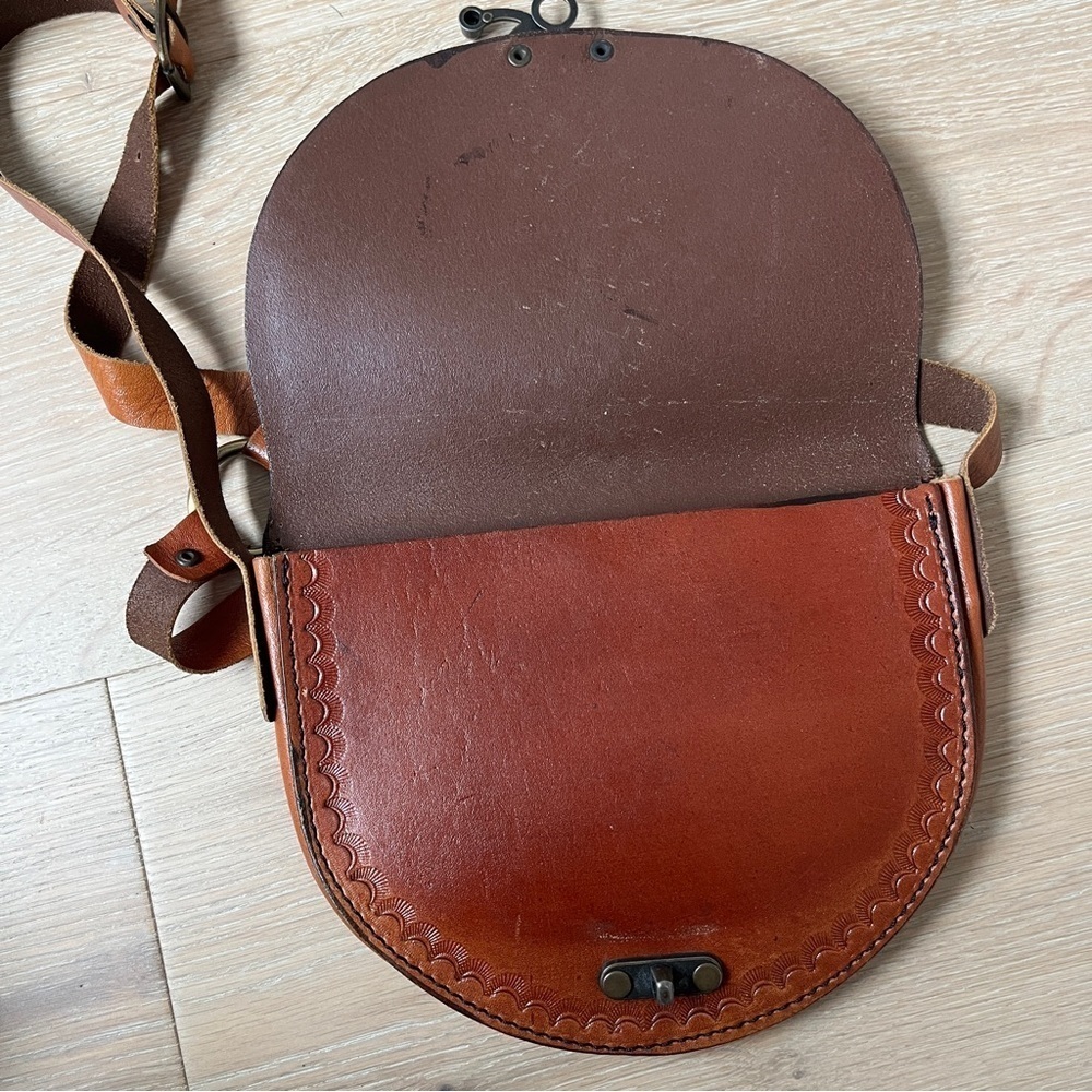 Vintage Gun Deri Brown Leather Crossbody Shoulder Bag - Picture 3 of 6